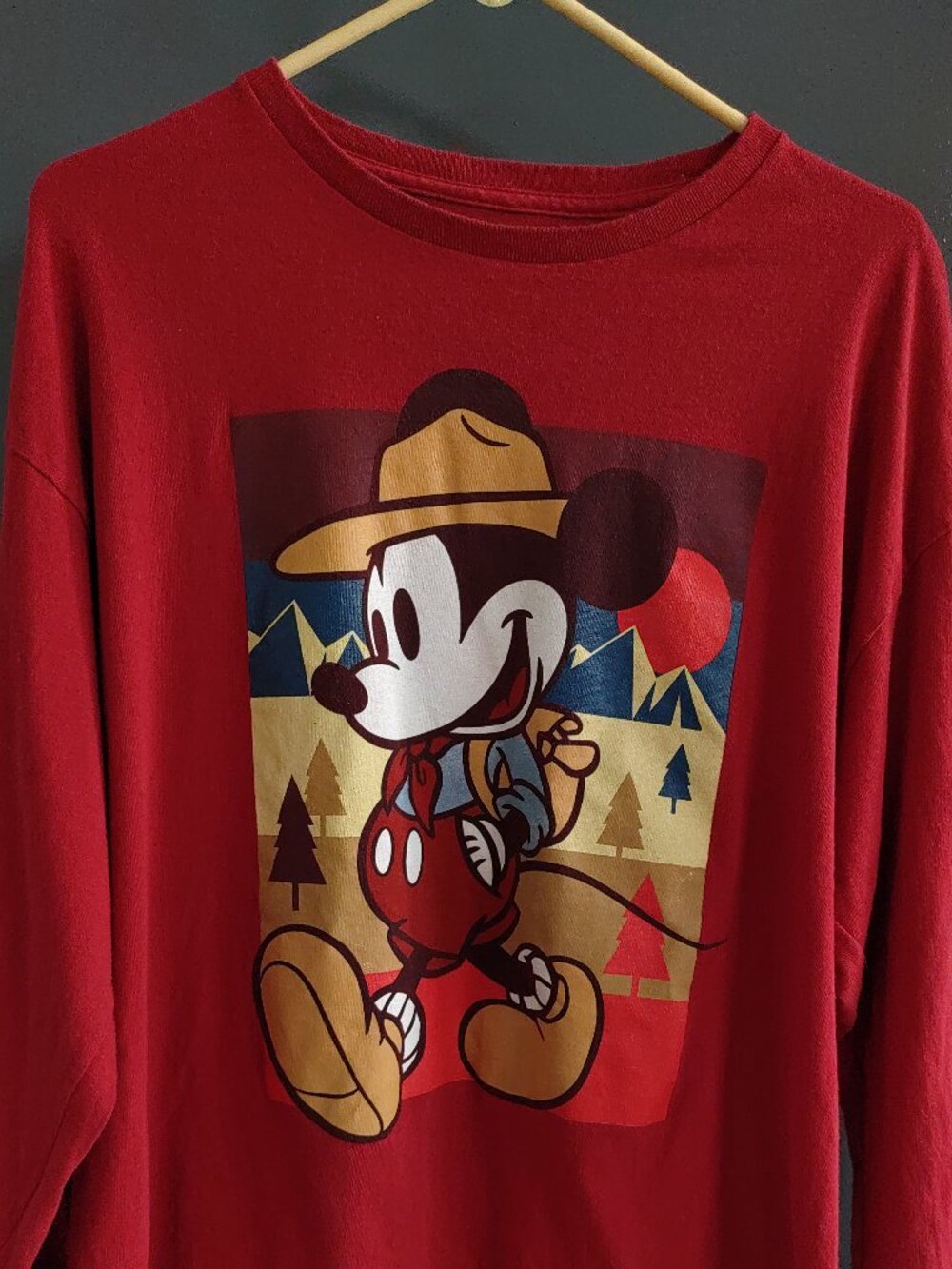 Disney Fort Wilderness Mickey Mouse T-Shirt Men's XL Red Long Sleeve